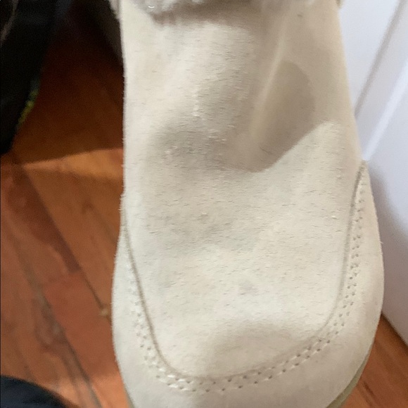 Embroidered Beige Winter Boots - Picture 8 of 9